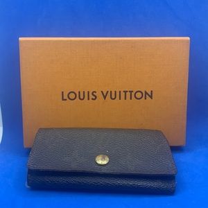 Louis Vuitton Monogram Signature Design Lv Logo 6… - image 1